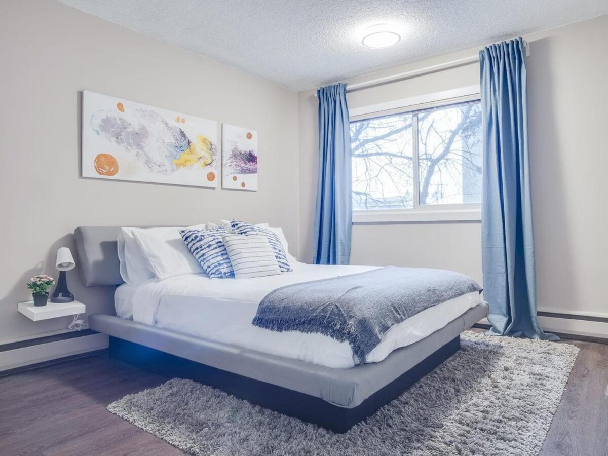 Gorgeous 2Br Condo W Parking Patio Coffee! YYC Exteriér fotografie