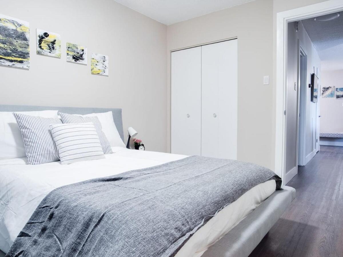 Gorgeous 2Br Condo W Parking Patio Coffee! YYC Exteriér fotografie